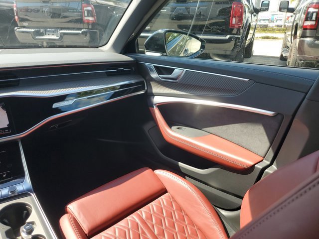 Used 2022 Audi S6 Premium Plus image 16