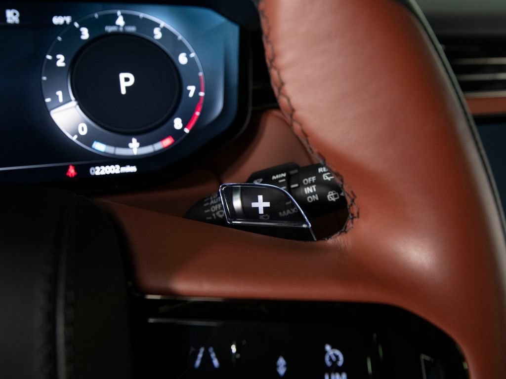 Used 2024 Land Rover Range Rover Sport AWD/4WD image 19