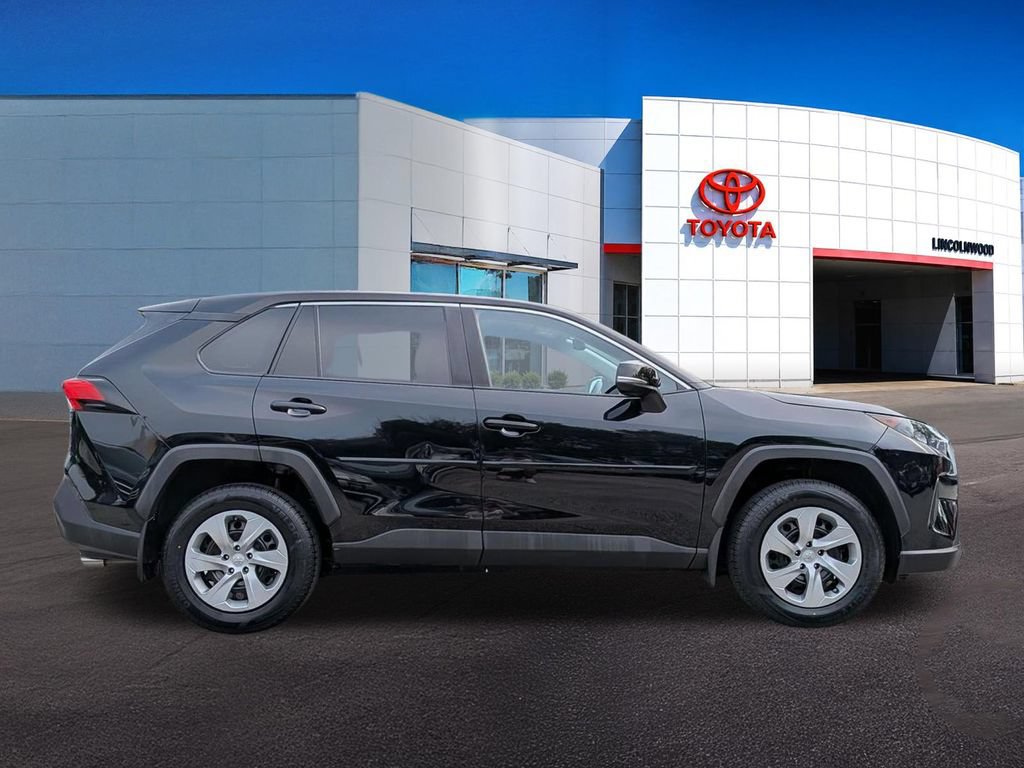Used 2022 Toyota RAV4 LE AWD/4WD image 9