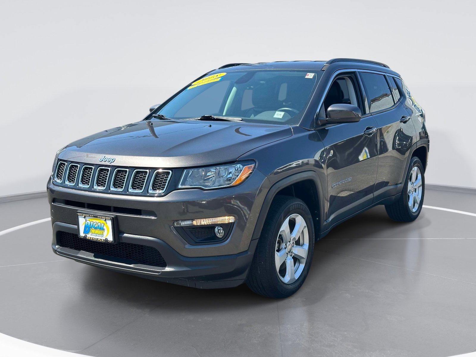 Used 2018 Jeep Compass Latitude w/ Popular Equipment Group image 3