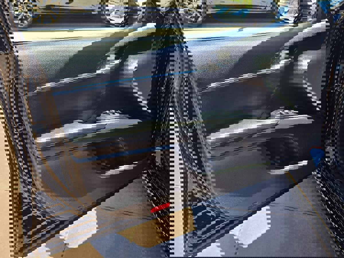 Used 2020 Toyota Camry SE w/ Convenience Package image 24