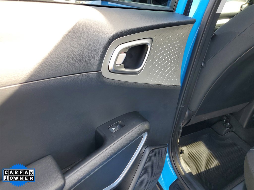 Used 2023 Kia Soul S image 15