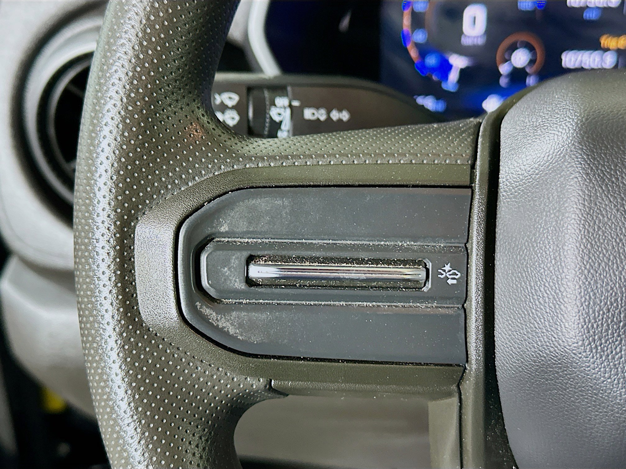 Used 2024 Chevrolet Colorado W/T image 16