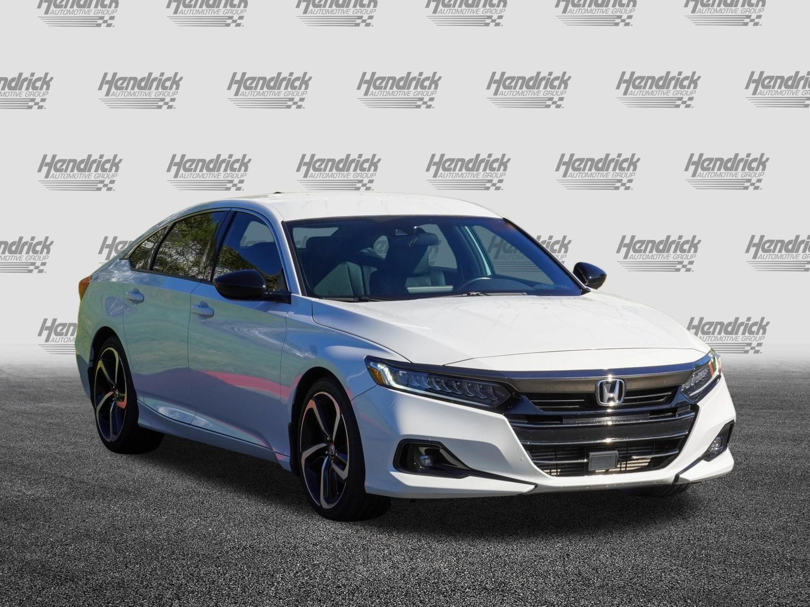 Used 2022 Honda Accord Sport image 2