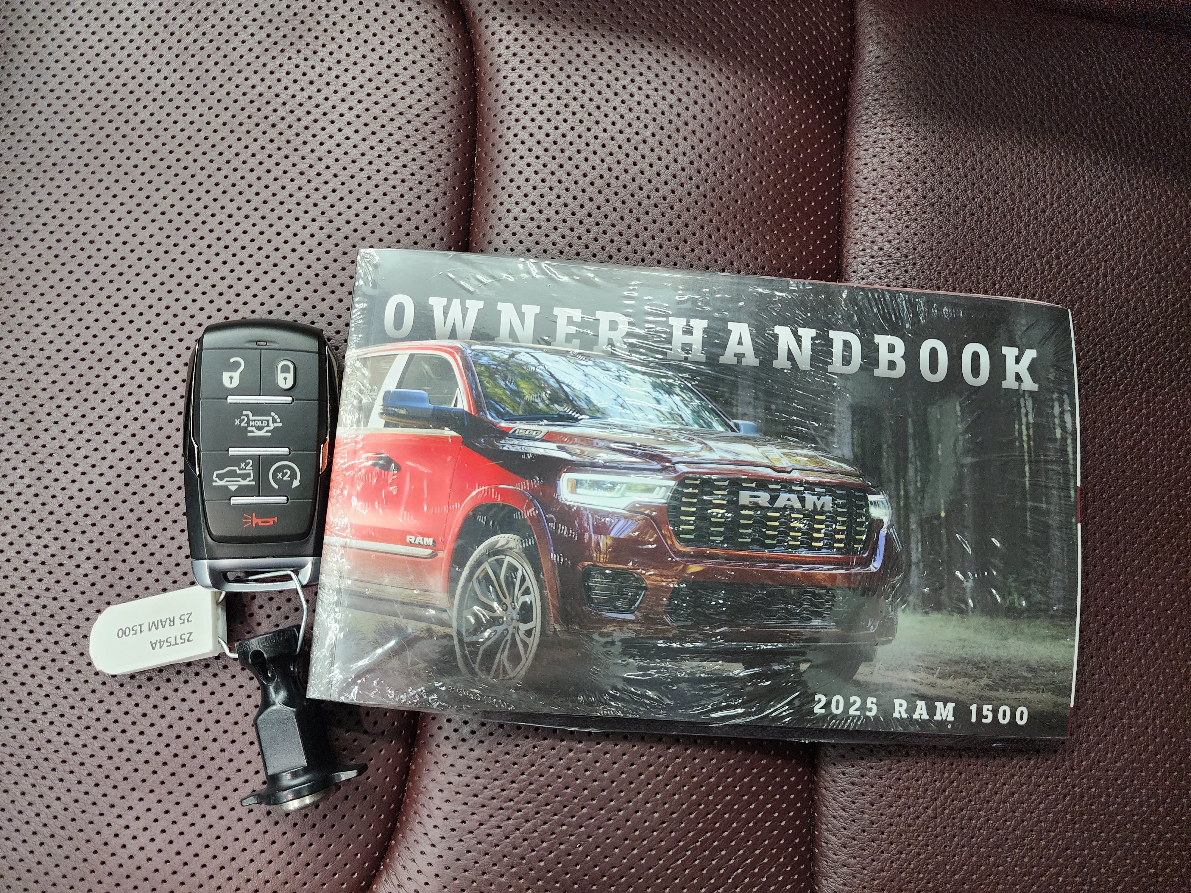 Used 2025 RAM 1500 Limited AWD/4WD image 60