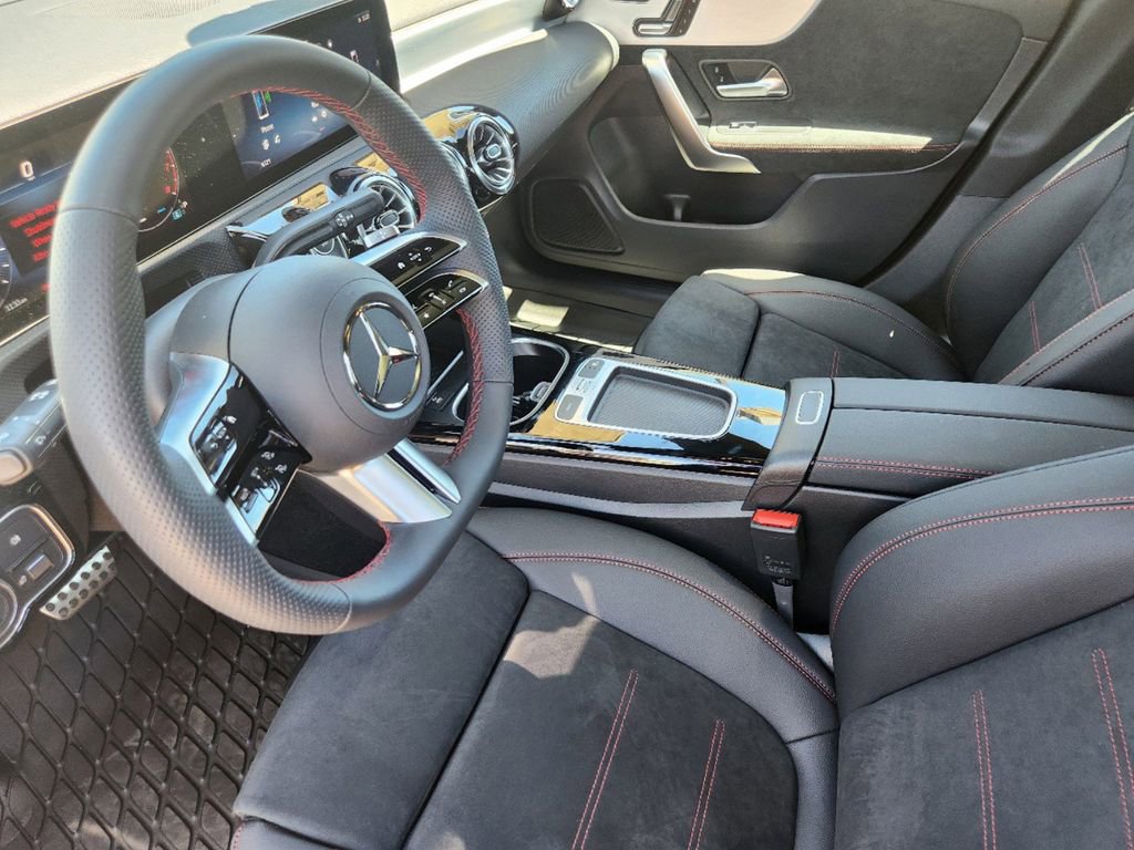 New 2025 Mercedes-Benz CLA 250 4MATIC image 12