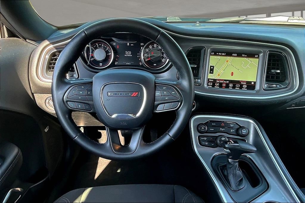 Used 2022 Dodge Challenger SXT w/ Driver Convenience Group image 8