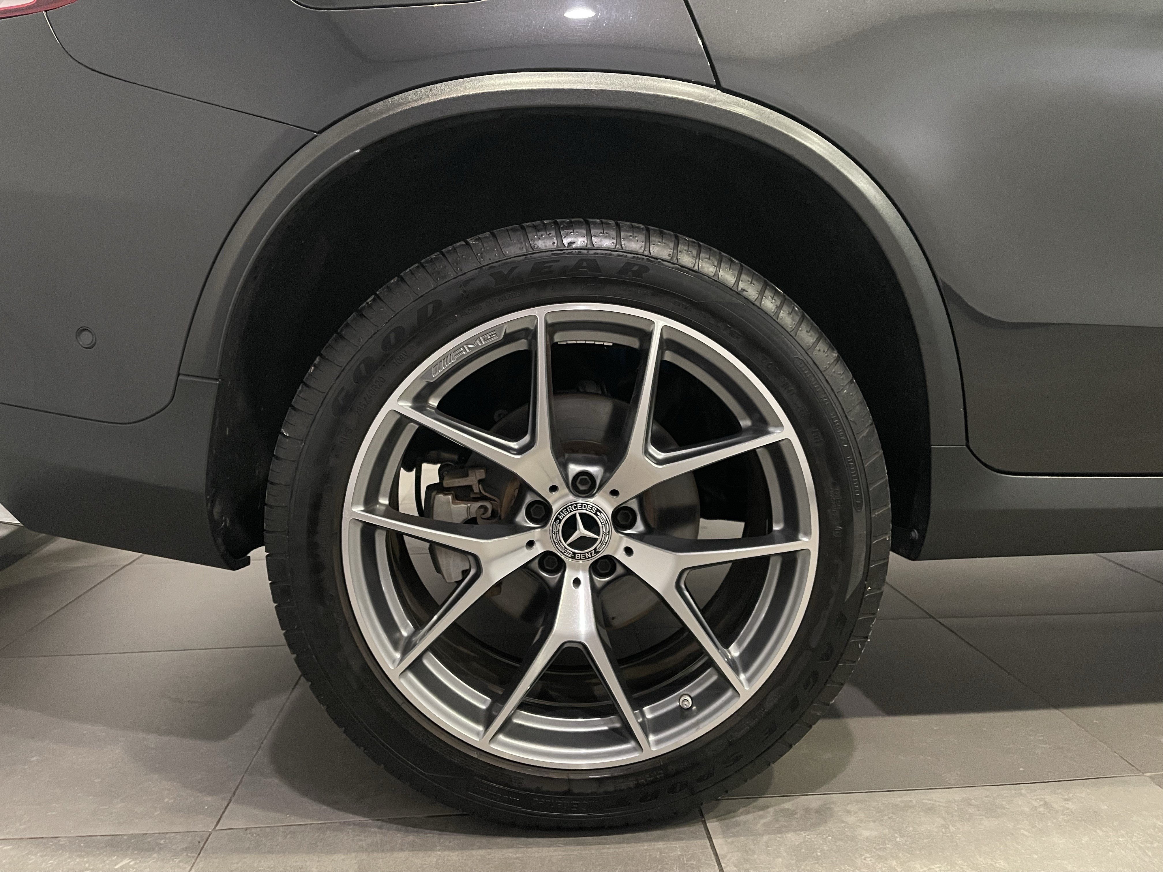 Used 2023 Mercedes-Benz GLC 300 4MATIC Coupe image 9