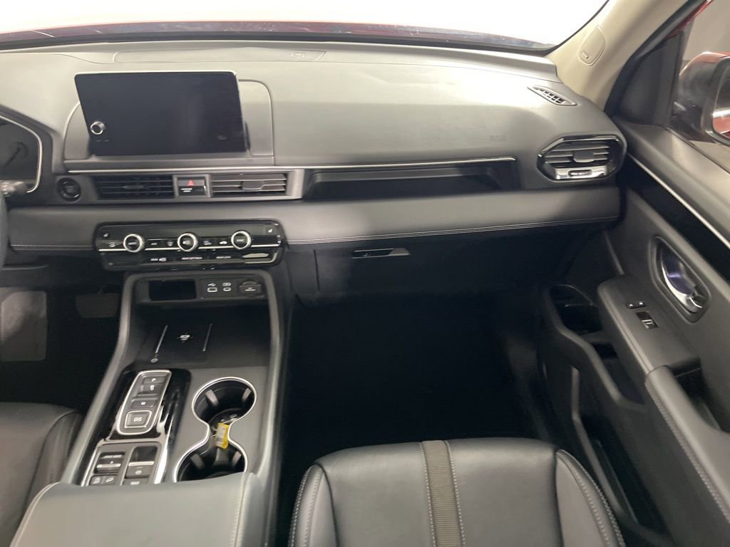 Used 2024 Honda Pilot Touring image 22