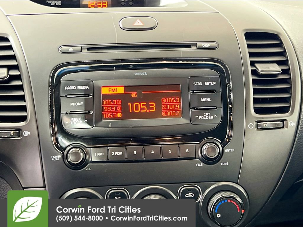 Used 2017 Kia Forte LX image 21