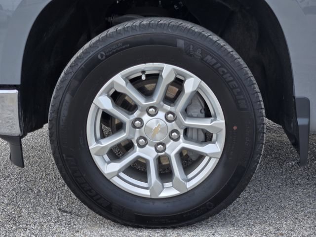 Used 2024 Chevrolet Silverado 1500 LT AWD/4WD image 10