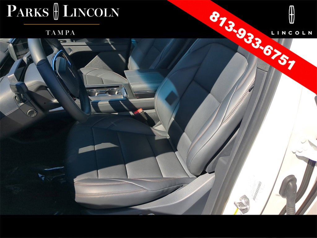 Used 2024 Lincoln Nautilus Premier w/ Jet Appearance Package image 18