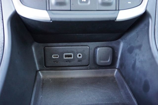 Used 2024 GMC Terrain SLE image 19