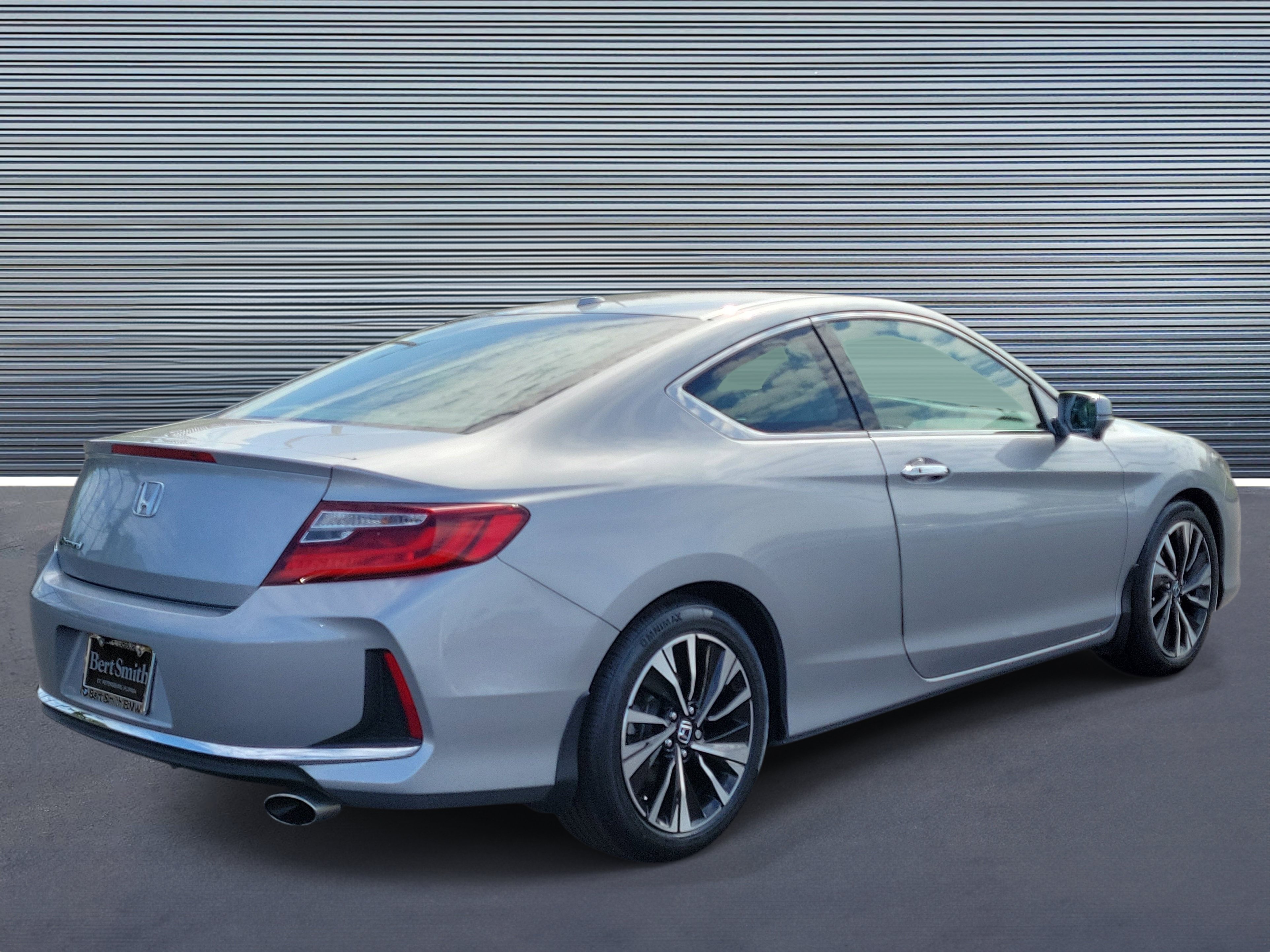Used 2017 Honda Accord EX-L image 3
