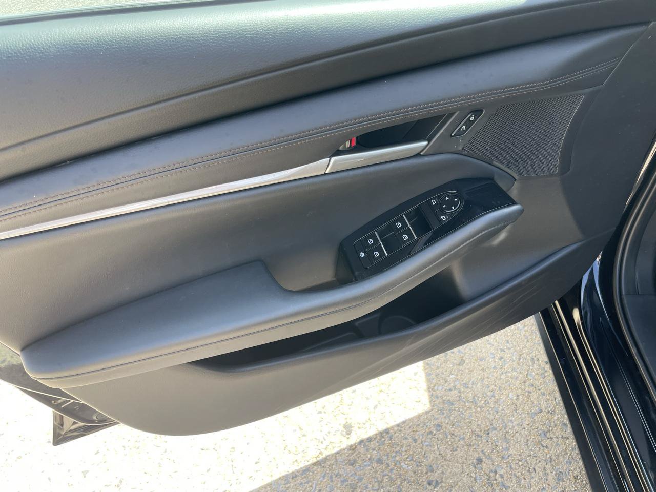 Used 2024 MAZDA MAZDA3 s FWD image 29