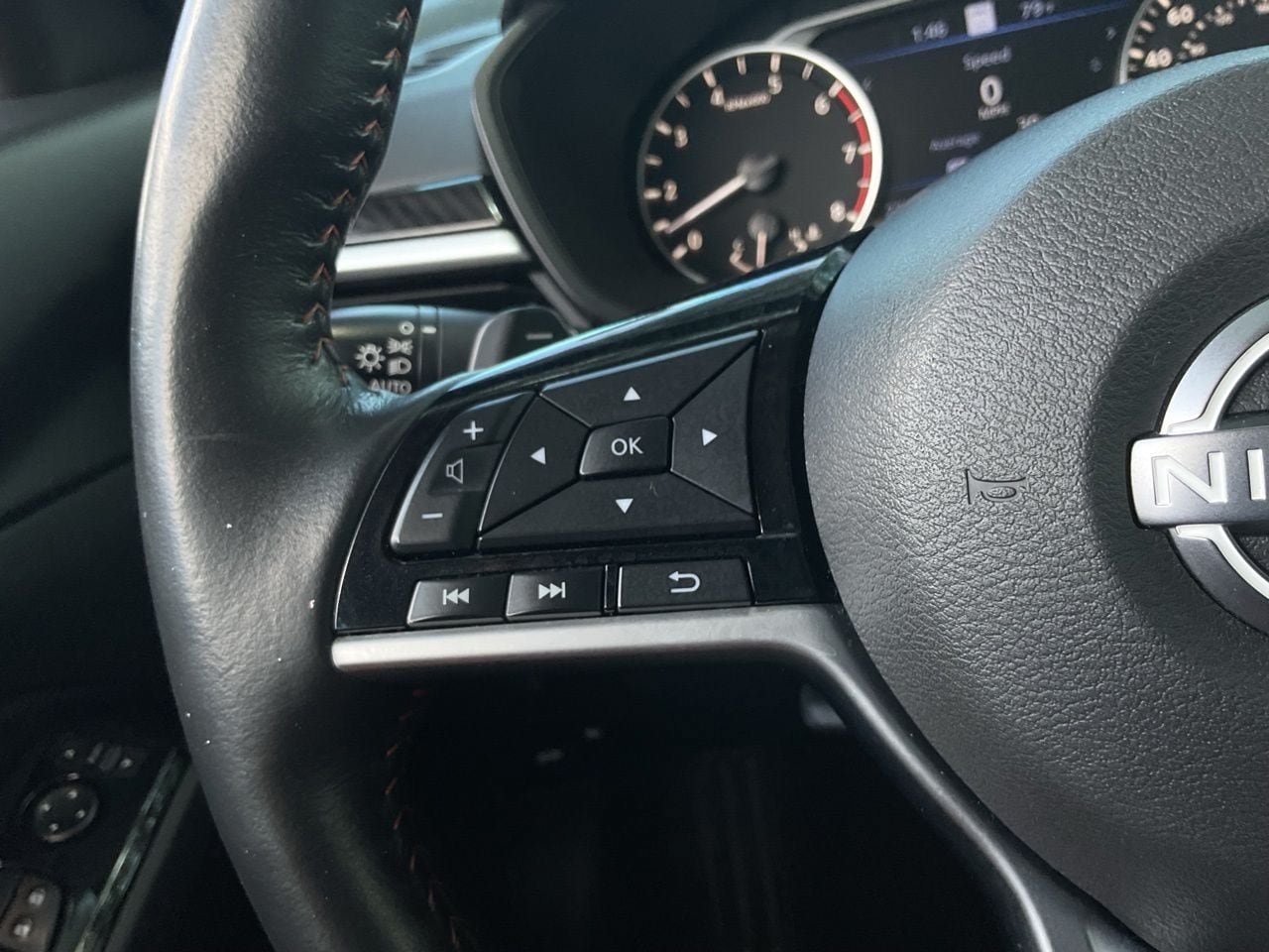 Used 2024 Nissan Altima 2.0 SR FWD image 31