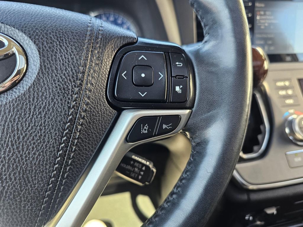Used 2019 Toyota Sienna Limited Premium image 35