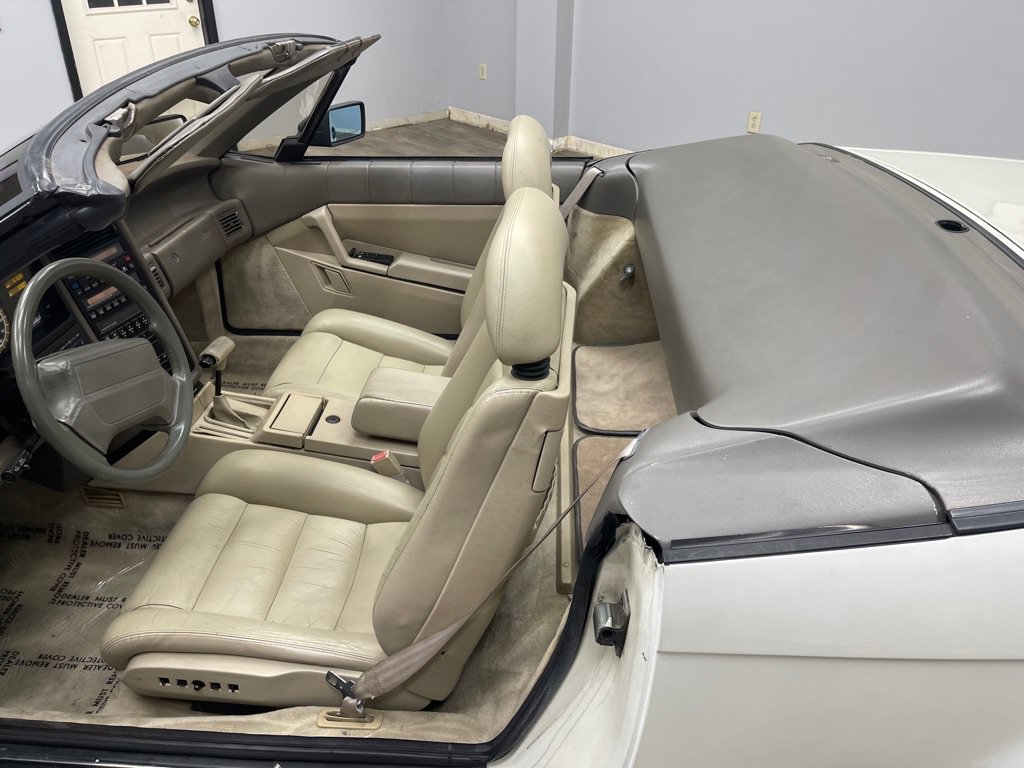 Used 1992 Cadillac Allante FWD image 29