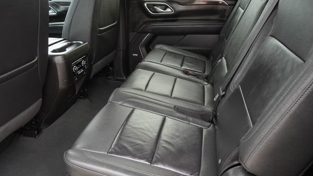 Used 2024 Chevrolet Suburban LT image 13