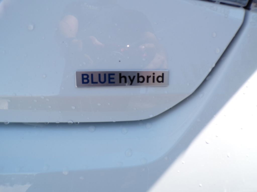 New 2026 Hyundai Elantra Hybrid FWD image 16
