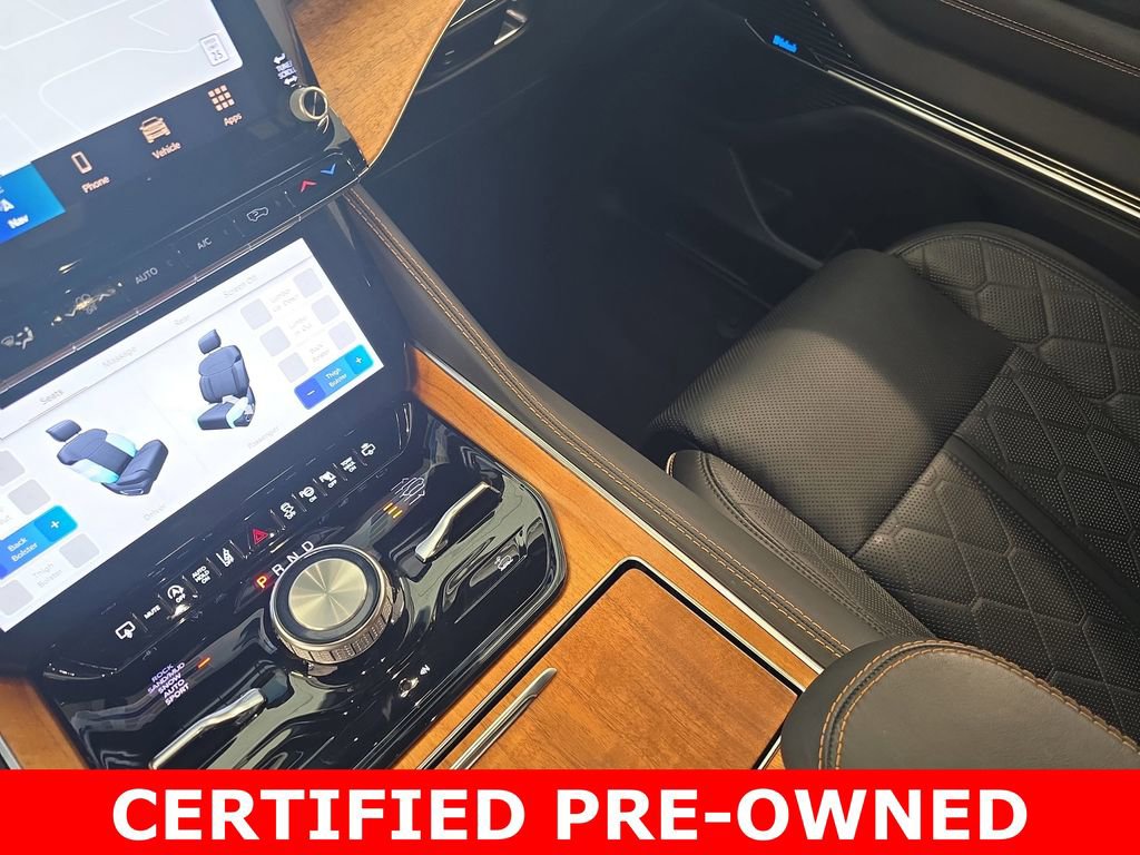 Used 2023 Jeep Grand Wagoneer Series III image 26