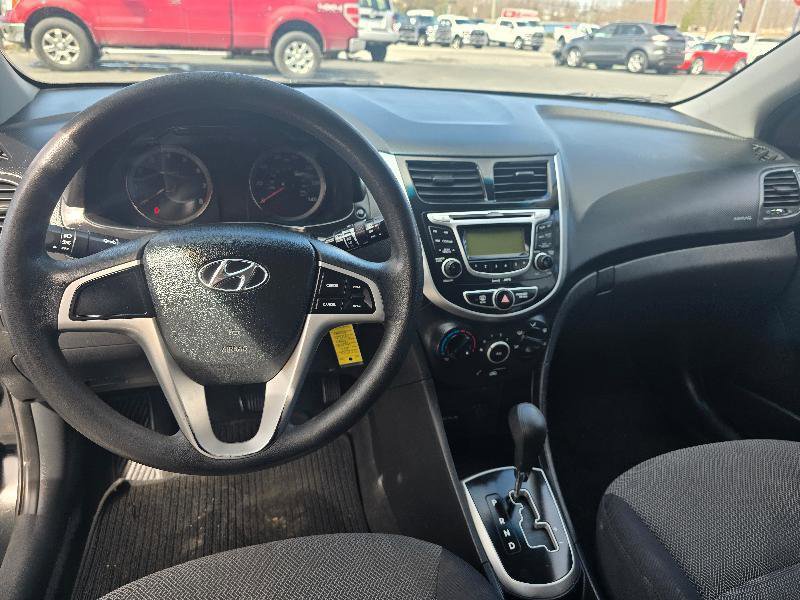 Used 2013 Hyundai Accent GS image 8