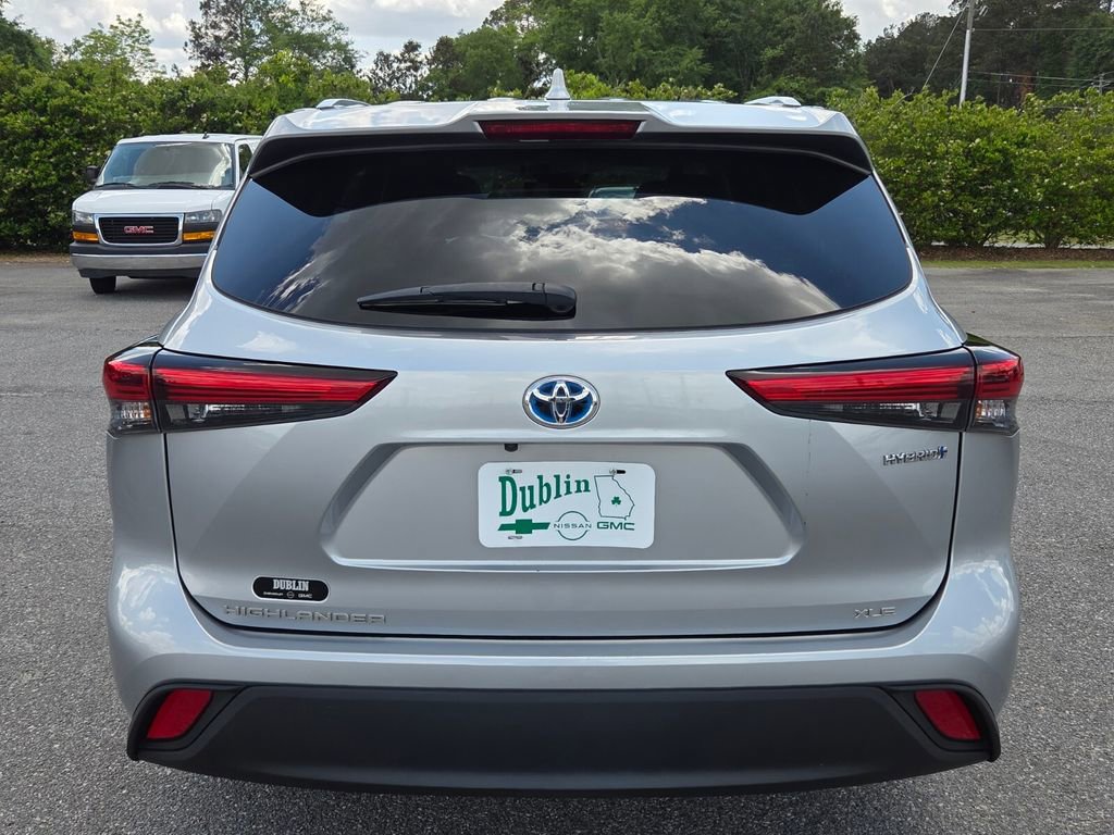 Used 2021 Toyota Highlander XLE FWD image 10