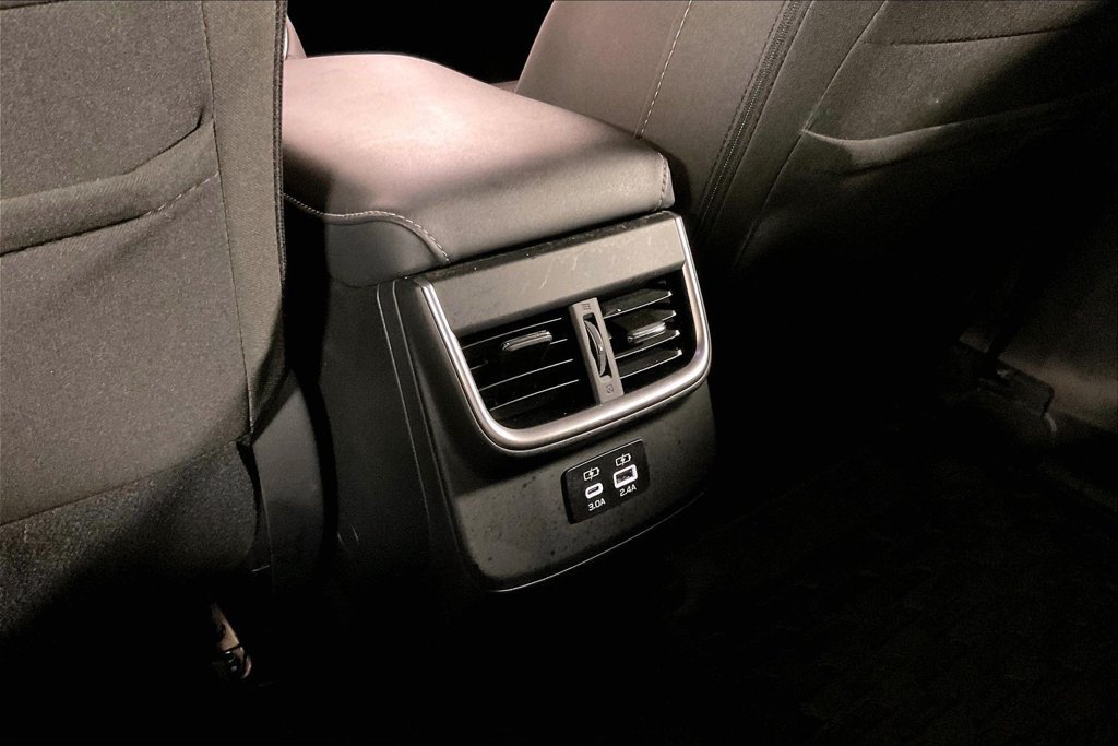 Used 2025 Subaru Outback Premium AWD/4WD image 29