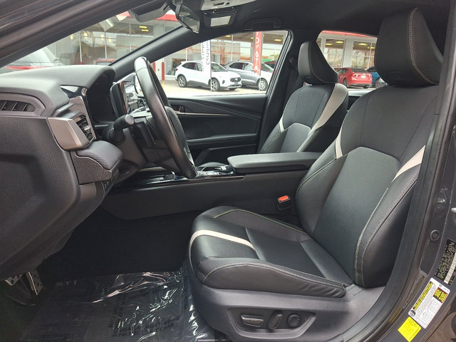 Used 2025 Toyota Camry SE FWD image 13