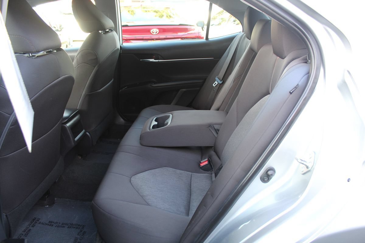 Used 2019 Toyota Camry LE w/ Carpet Mat Package FWD image 23