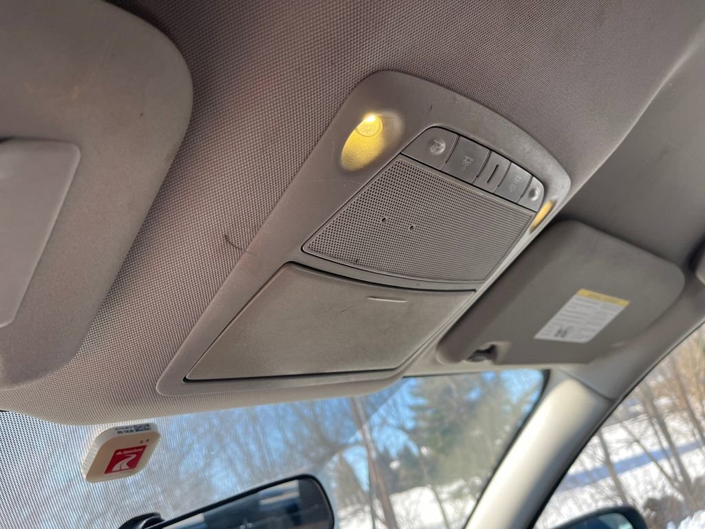 Used 2019 Nissan Rogue Sport S image 16