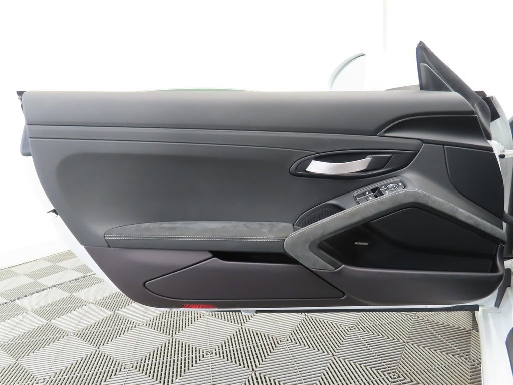 Used 2020 Porsche 718 Cayman GT4 image 22