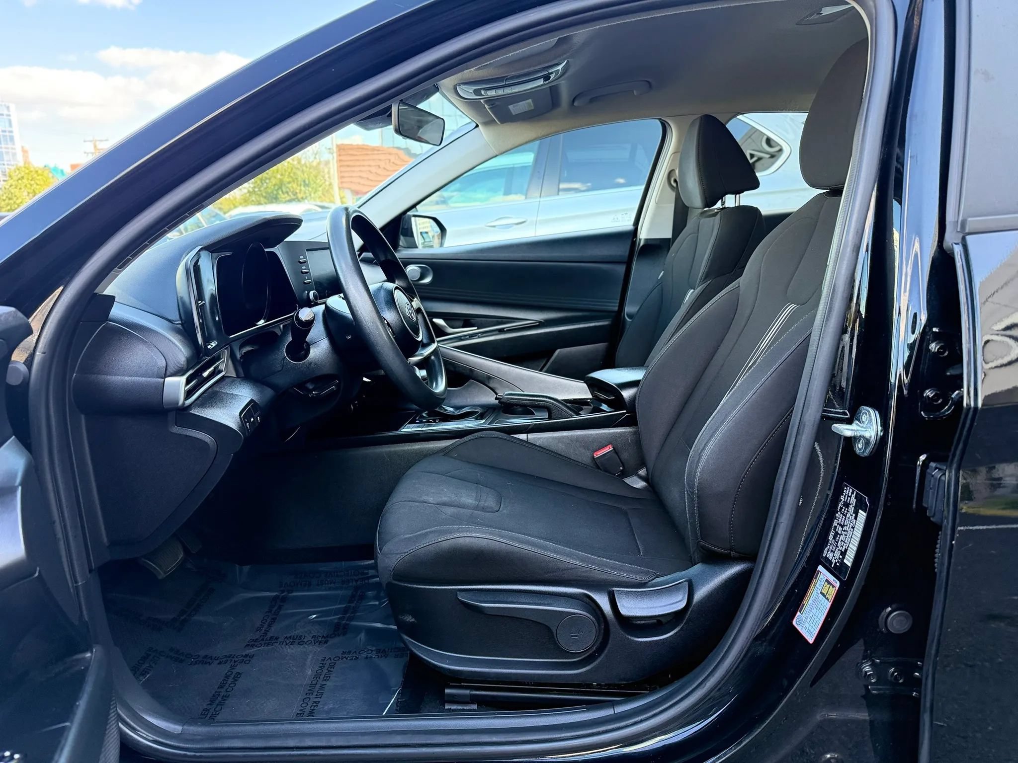 Used 2023 Hyundai Elantra SEL FWD image 10