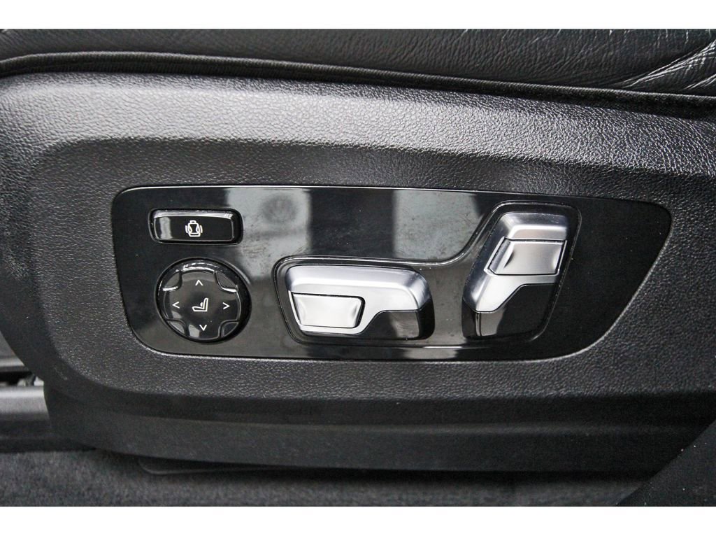 Used 2022 BMW X5 M50i image 27