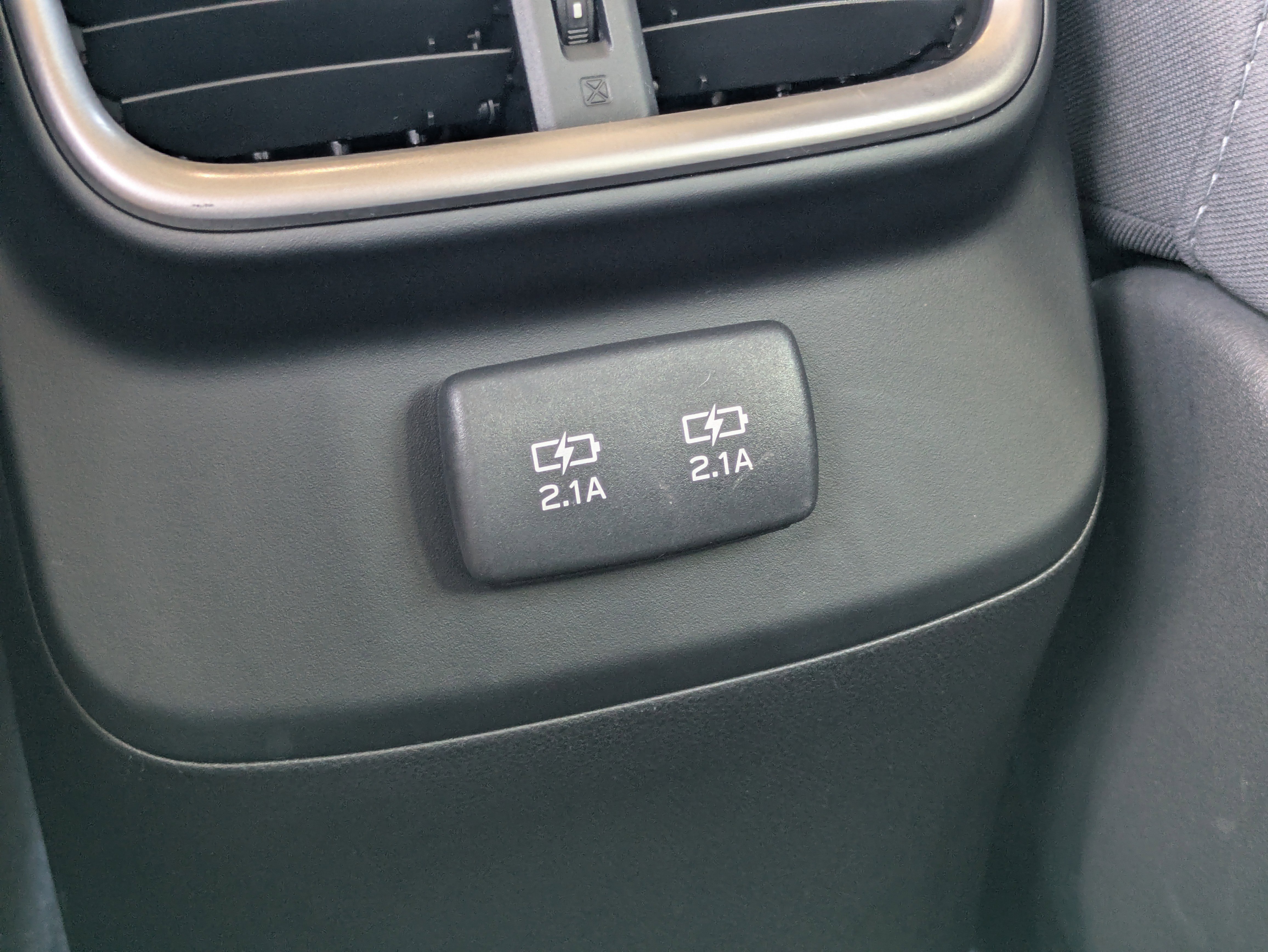 Used 2022 Subaru Outback Premium image 16