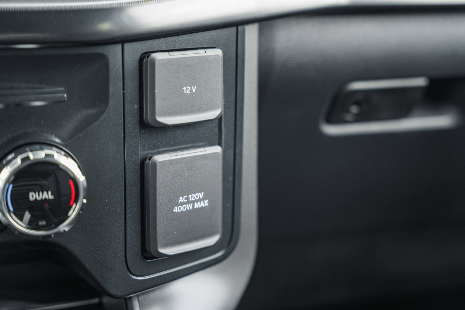 New 2026 Ford F150 Lariat w/ Equipment Group 501A Mid image 27