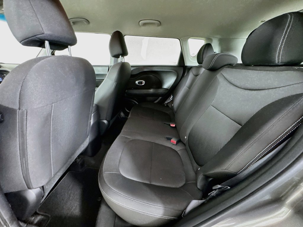 Used 2019 Kia Soul FWD image 27