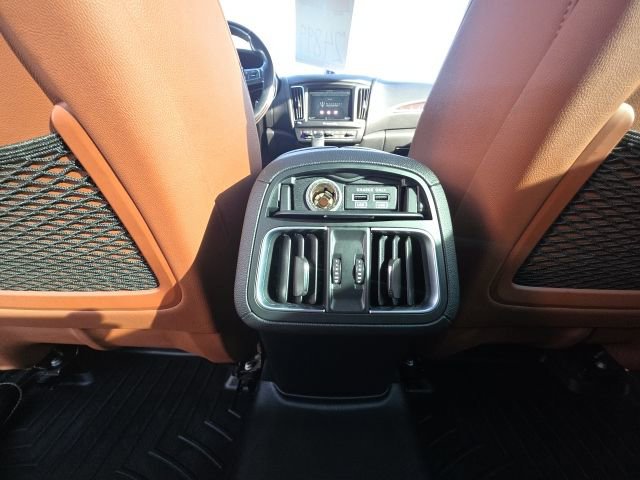 Used 2019 Maserati Levante image 24
