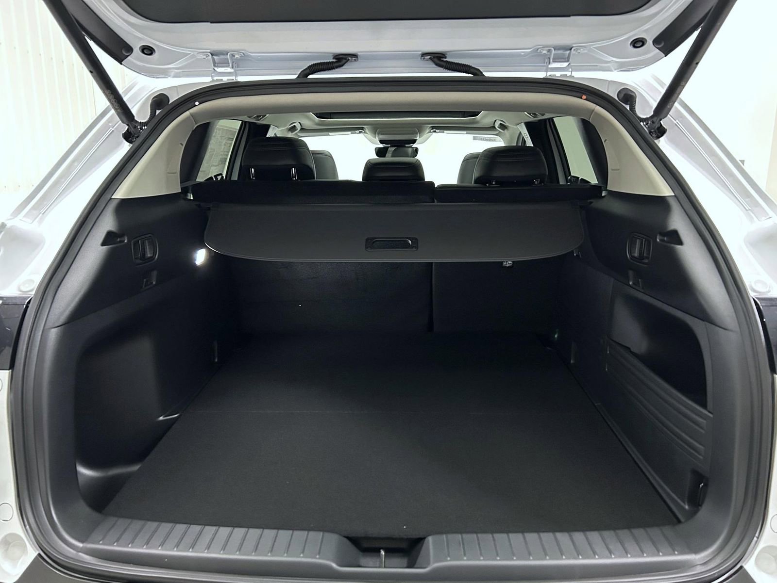 New 2026 MAZDA CX-50 AWD 2.5 Hybrid w/ Weather Package image 9