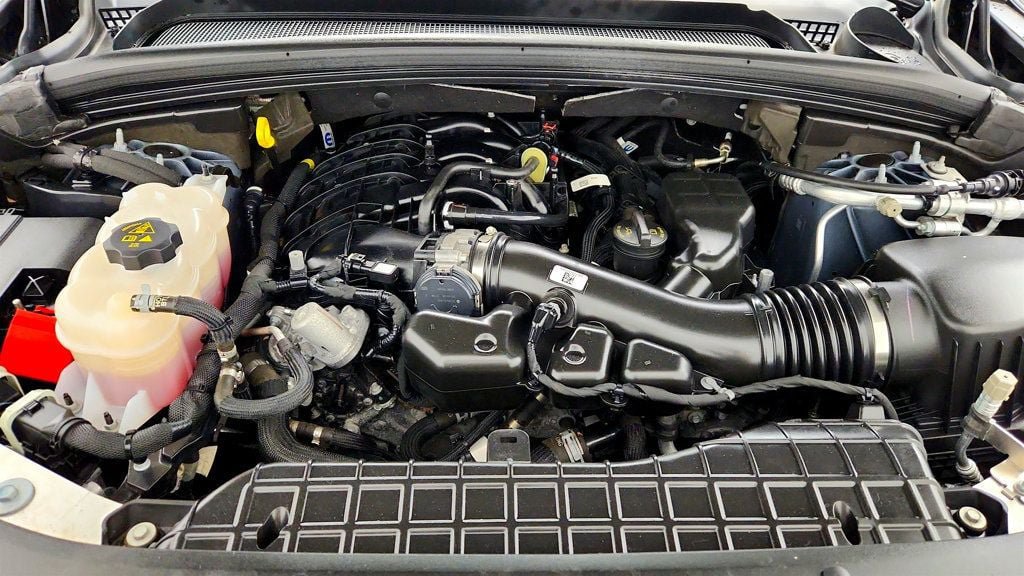Used 2023 Jeep Grand Cherokee L Altitude AWD/4WD image 24