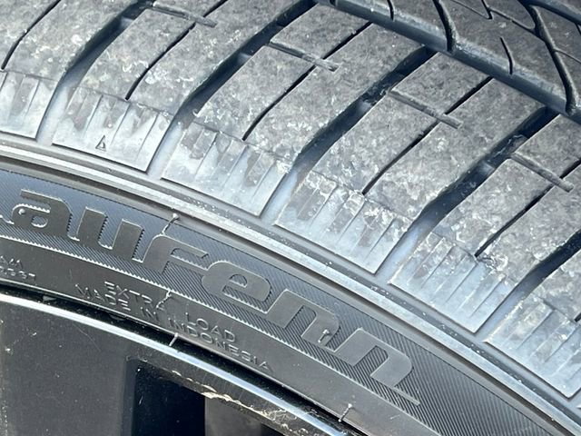 Used 2021 Volkswagen Tiguan SE R-Line image 10