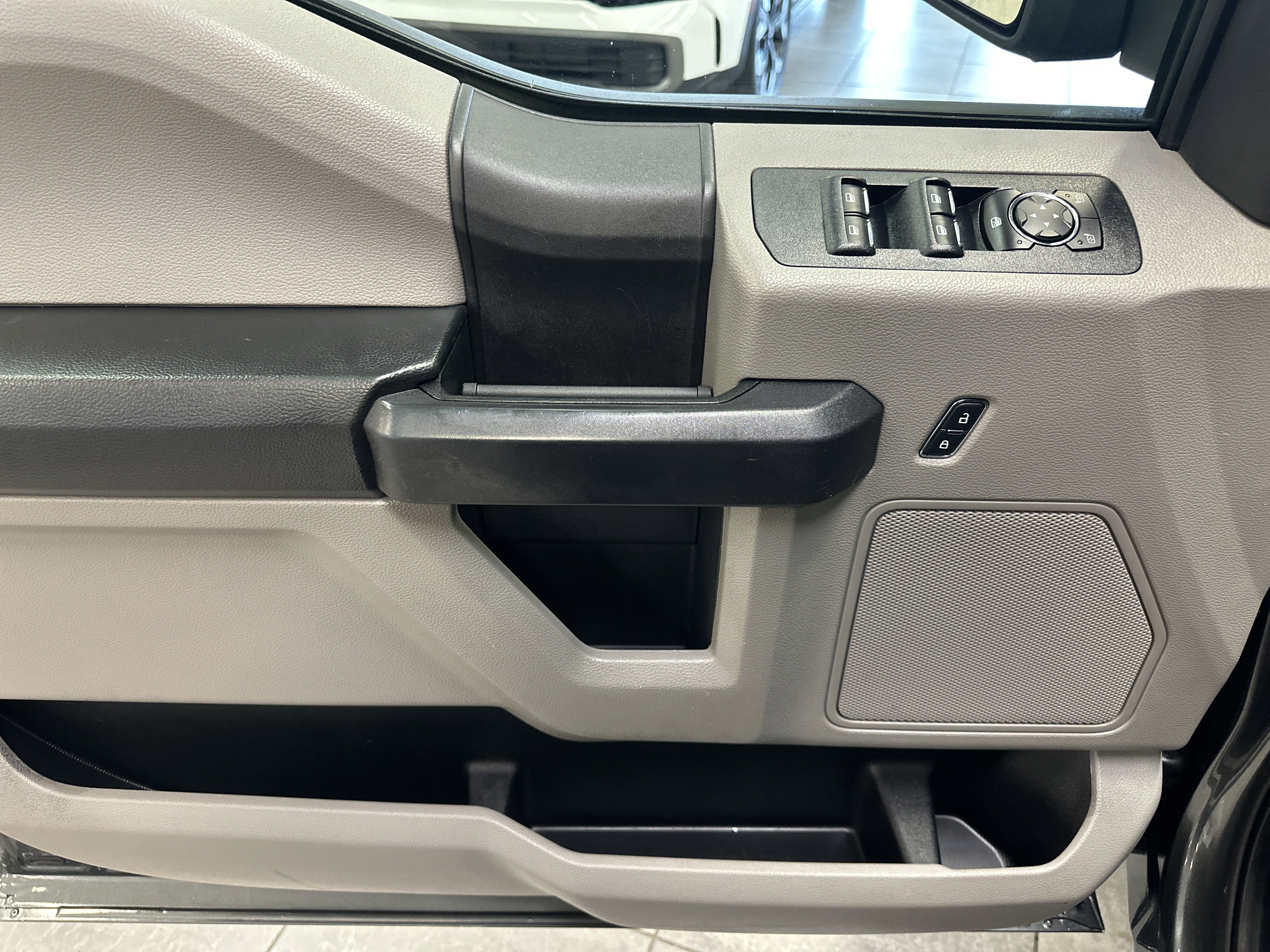 Used 2017 Ford F150 XL w/ Equipment Group 101A Mid image 21