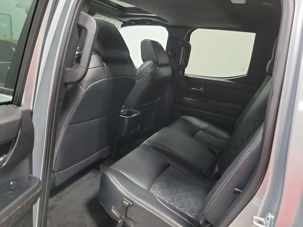 Used 2025 Toyota Tacoma Limited image 33