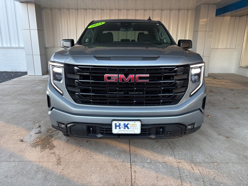Used 2023 GMC Sierra 1500 Elevation image 2