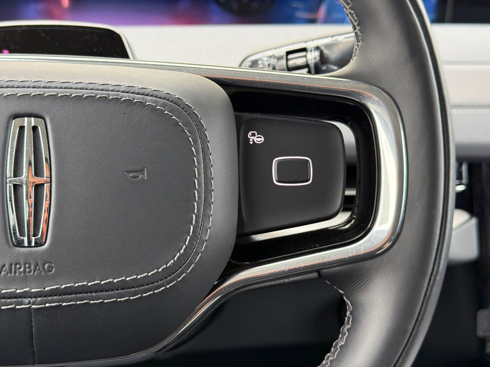 New 2026 Lincoln Navigator L Premier image 22