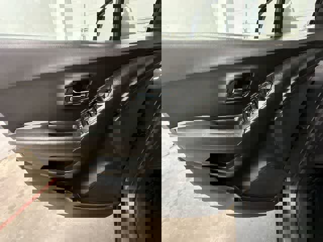 Used 2019 Chevrolet Trax LT w/ LT Convenience Package image 17