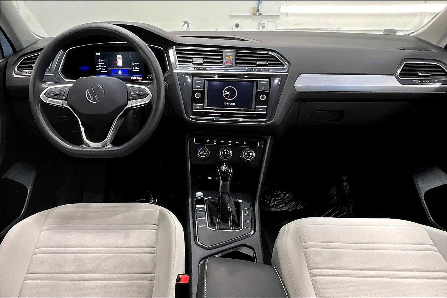 Used 2022 Volkswagen Tiguan S image 17