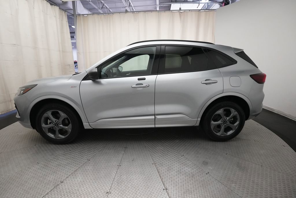 Used 2023 Ford Escape ST-Line w/ Tech Pack #1 AWD/4WD image 24