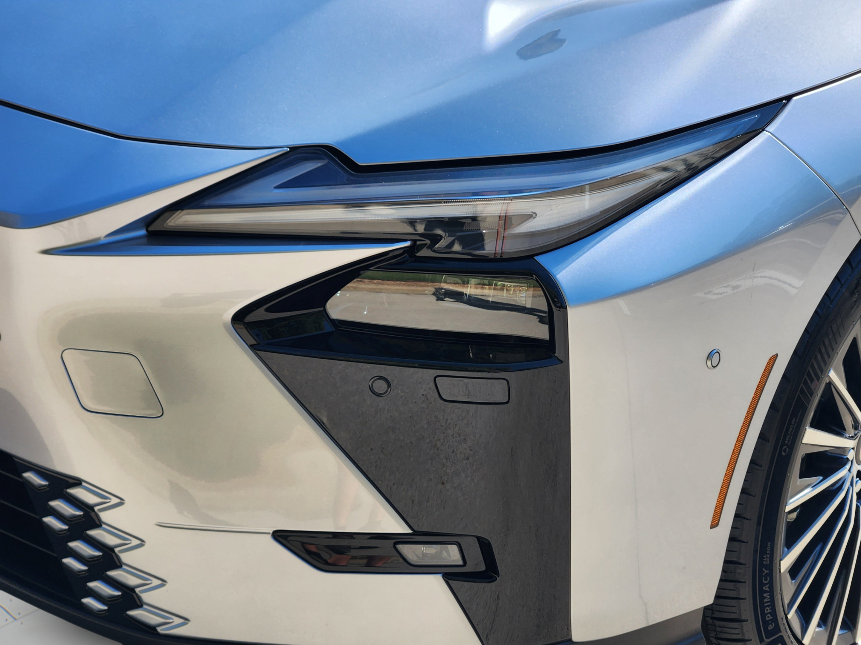 New 2026 Lexus ES 350e FWD image 22