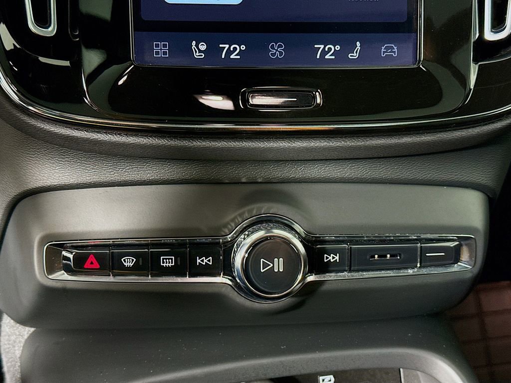 Used 2023 Volvo XC40 Recharge Plus w/ Protection Package Premier AWD/4WD image 15